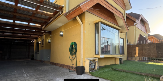 GRAN CASA EN ARRIENDO EN LOMAS DE SAN SEBASTIÁN